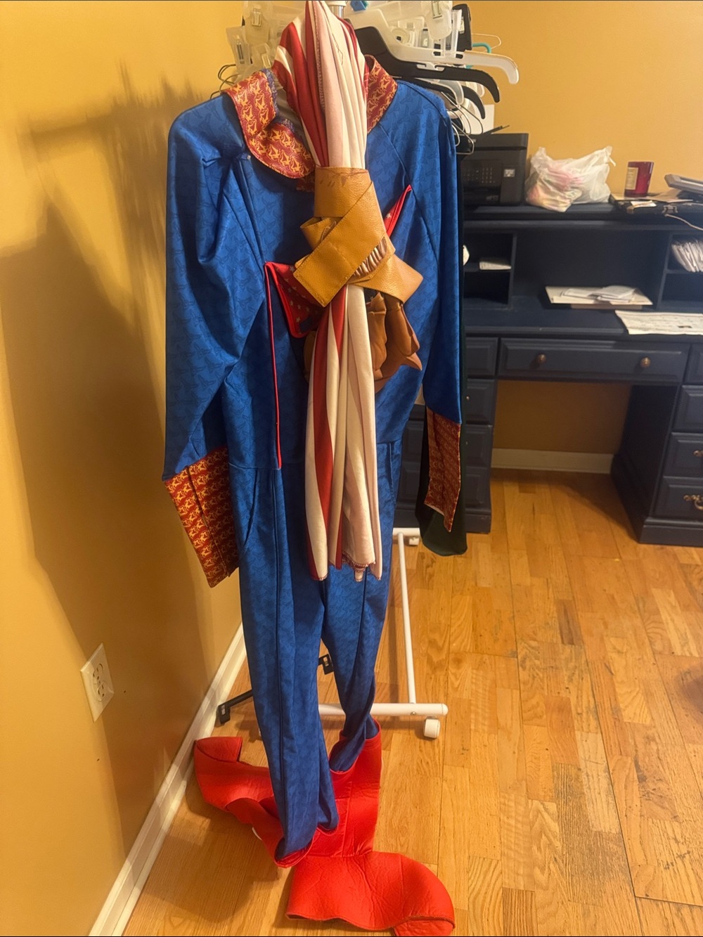 Captain America Men’s Halloween costume